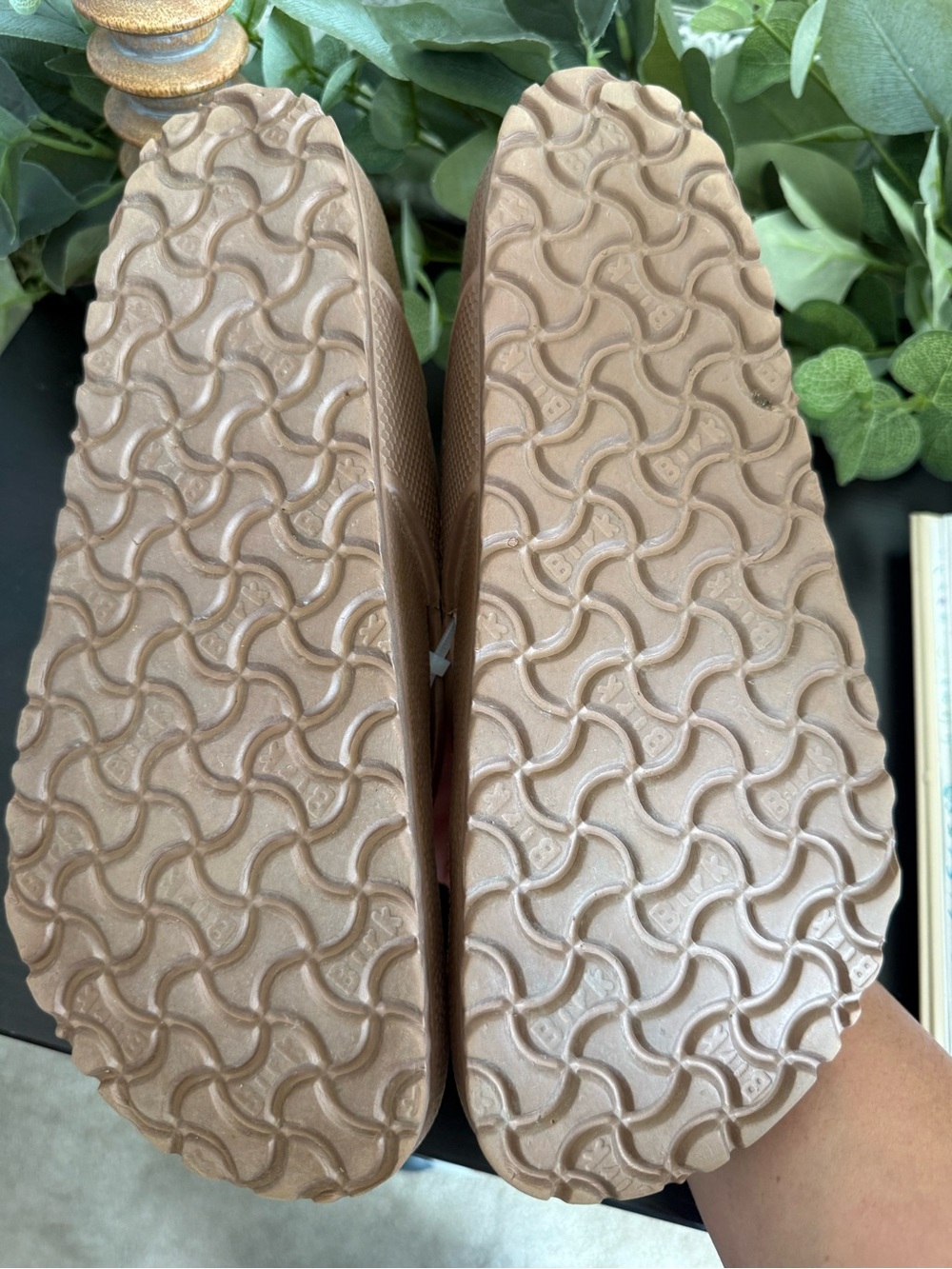 BIRKENSTOCK HONOLULU THONG SANDAL FLIP FLOPS METALLIC COPPER women 9 men 7 - Picture 7 of 8
